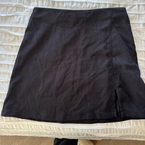 Hollister Ultra High-Risk A-Line Black Mini Skirt